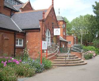 Charnwood Museum in Queen's Park